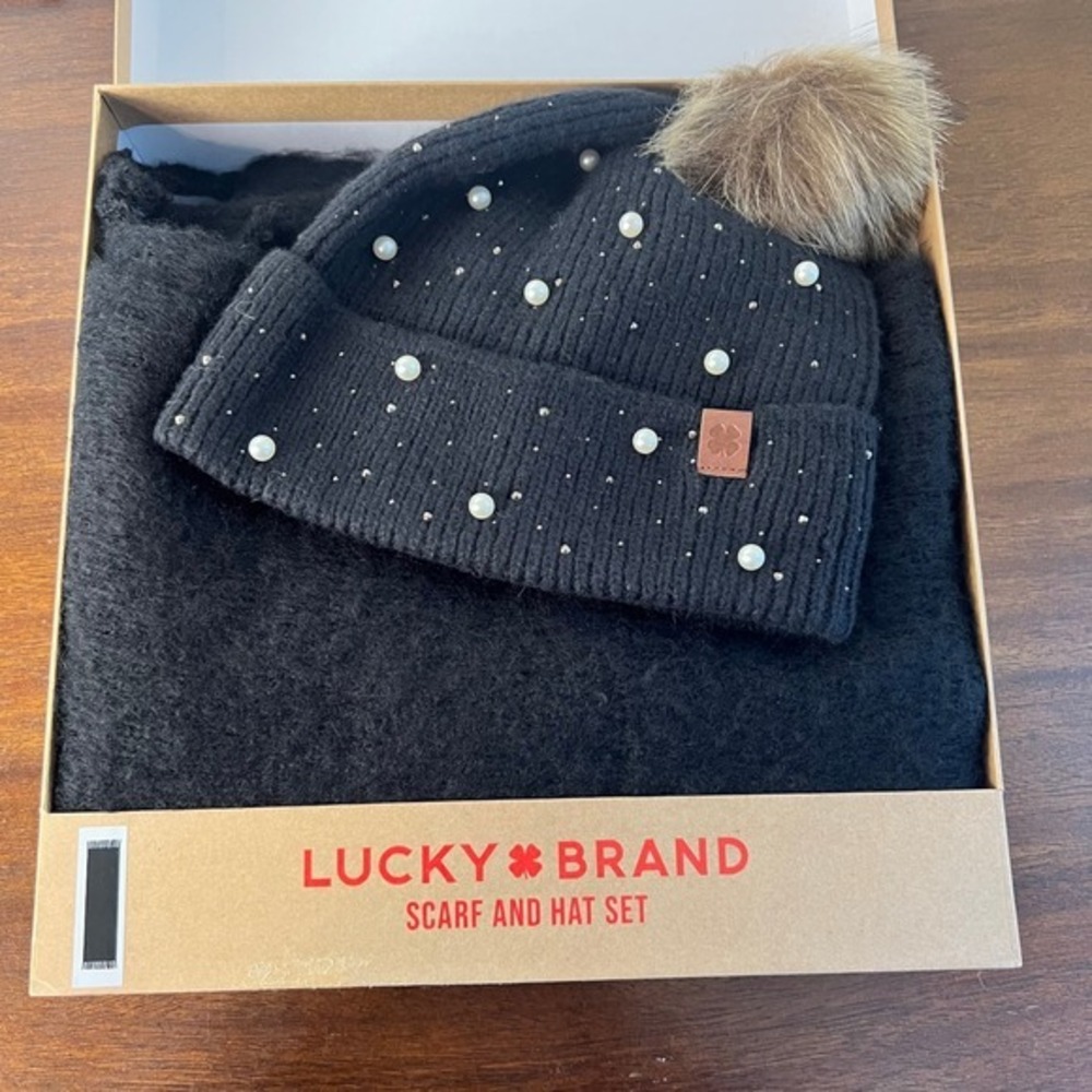 ☘️5/$25 Lucky Brand Set Scarf and Beanie New in Box Fringe Pearls for Gift - Picture 6 of 6